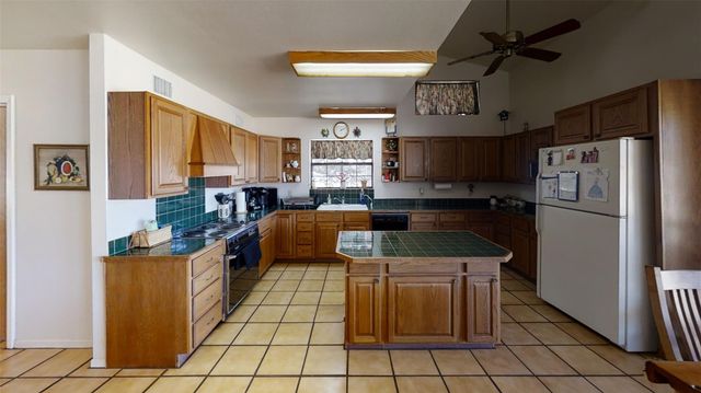 313 Rawhide RD, Burnet, TX 78611