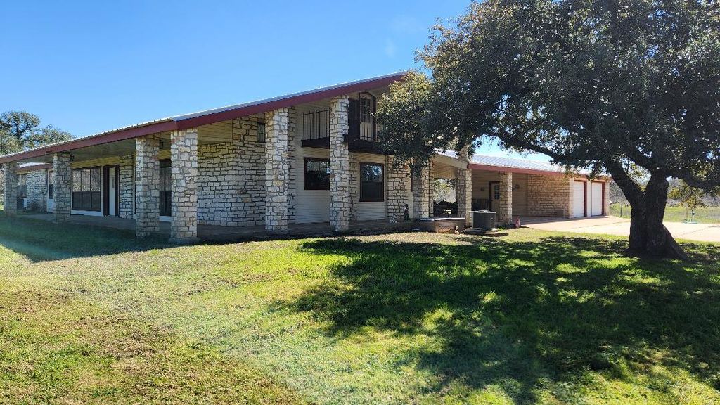313 Rawhide RD, Burnet, TX 78611