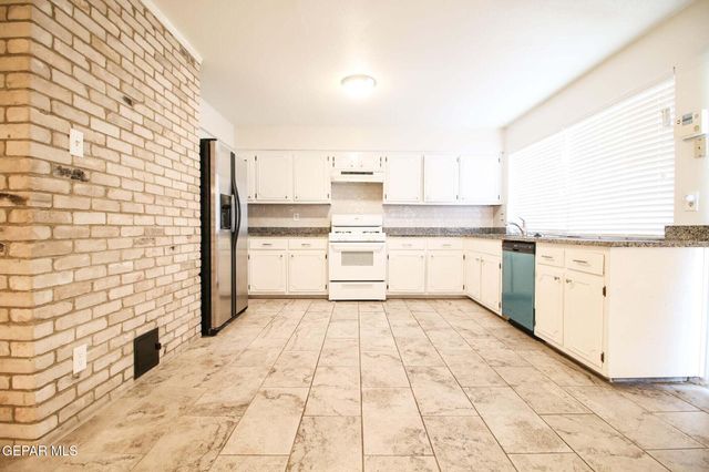 6613 SOUTHWIND Drive, El Paso, TX 79912