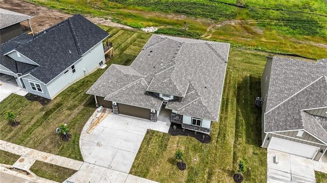 1813 Halls Creek Avenue, Raymore, MO 64083