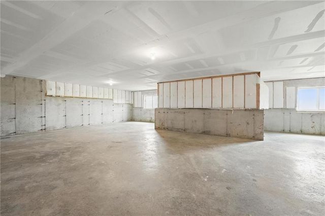 1813 Halls Creek Avenue, Raymore, MO 64083