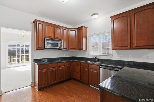 37225 Berkleigh Court, Farmington Hills, MI 48331