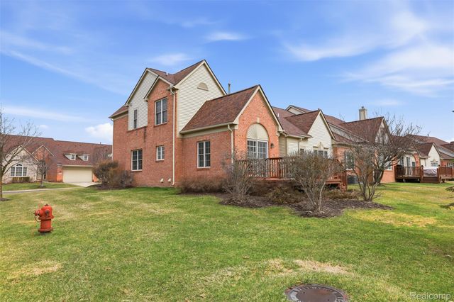 37225 Berkleigh Court, Farmington Hills, MI 48331