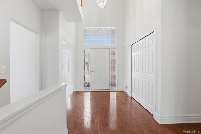 37225 Berkleigh Court, Farmington Hills, MI 48331