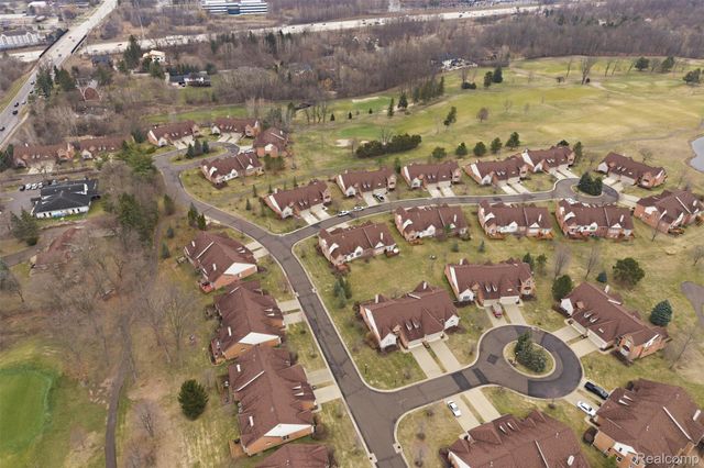 37225 Berkleigh Court, Farmington Hills, MI 48331