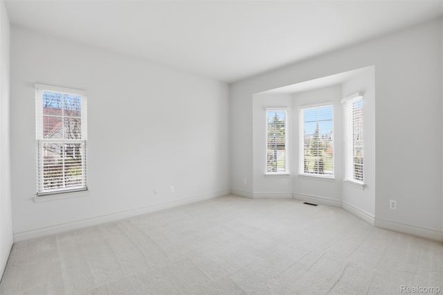 37225 Berkleigh Court, Farmington Hills, MI 48331