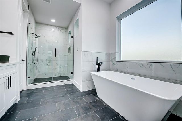 1913 Hoskins Drive J, Houston, TX 77080