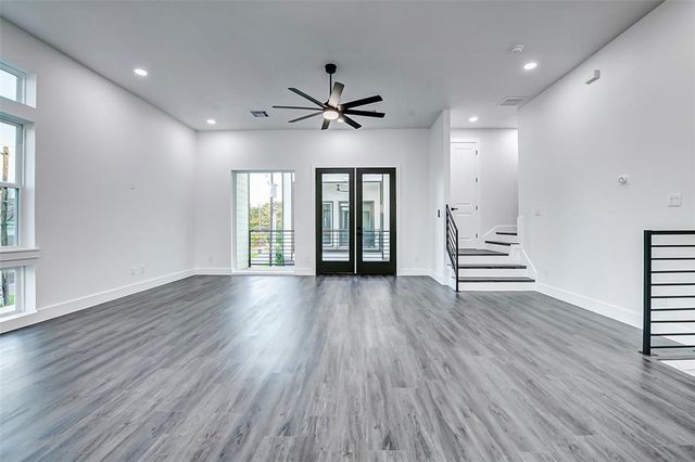 1913 Hoskins Drive J, Houston, TX 77080