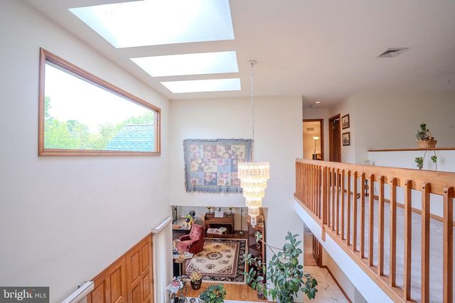 20 SAPPHIRE DR, West Windsor, NJ 08550