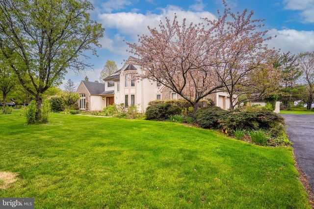 20 SAPPHIRE DR, West Windsor, NJ 08550