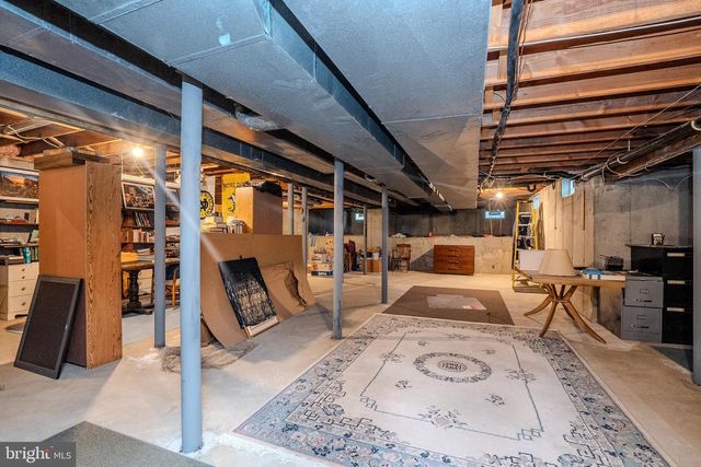 20 SAPPHIRE DR, West Windsor, NJ 08550