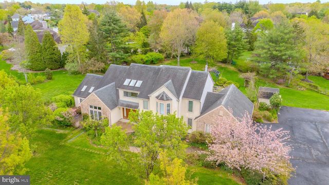 20 SAPPHIRE DR, West Windsor, NJ 08550