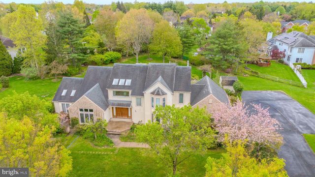 20 SAPPHIRE DR, West Windsor, NJ 08550