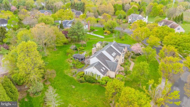 20 SAPPHIRE DR, West Windsor, NJ 08550