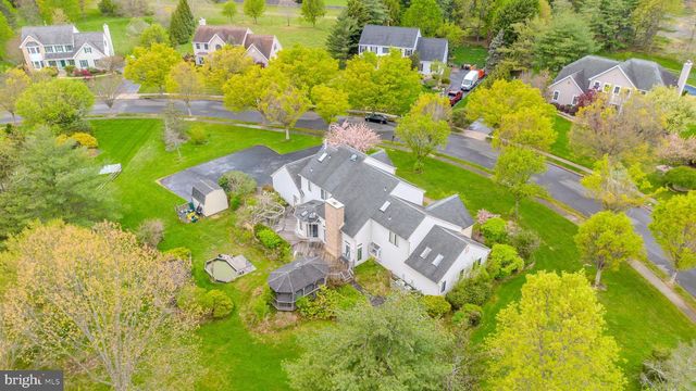 20 SAPPHIRE DR, West Windsor, NJ 08550