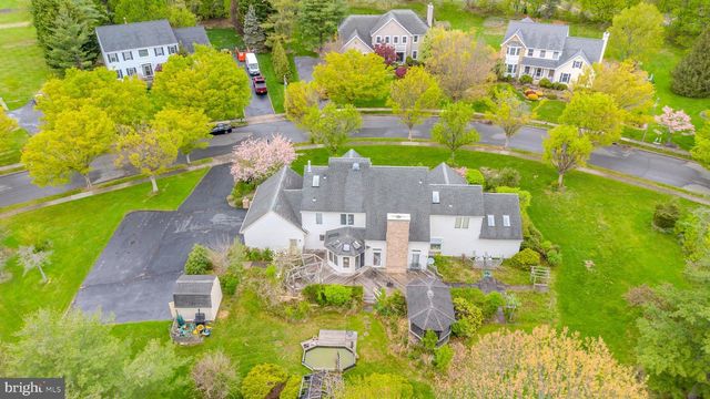 20 SAPPHIRE DR, West Windsor, NJ 08550