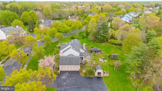 20 SAPPHIRE DR, West Windsor, NJ 08550