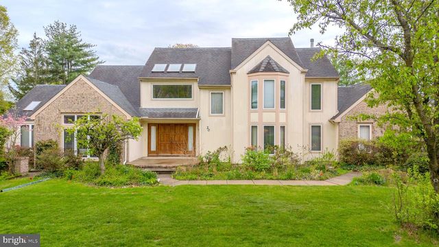 20 SAPPHIRE DR, West Windsor, NJ 08550