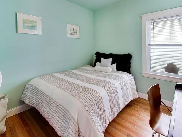 143 Des Plaines Avenue, Forest Park, IL 60130