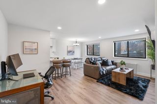 8601 MANCHESTER RD #220, Silver Spring, MD 20901