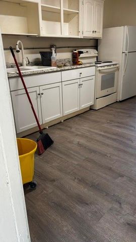 8903 Winner Road, Independence, MO 64053