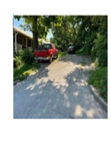 8903 Winner Road, Independence, MO 64053