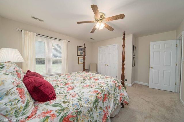 912 Wimberly Way Court, Kernersville, NC 27284