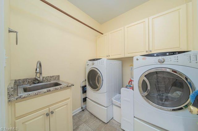 912 Wimberly Way Court, Kernersville, NC 27284
