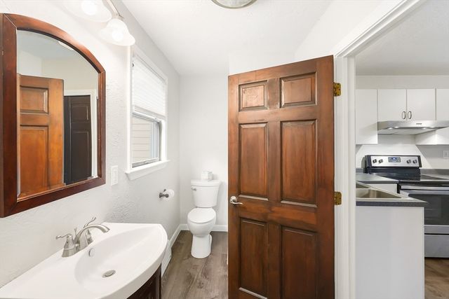 923 Main St, Northbridge, MA 01588