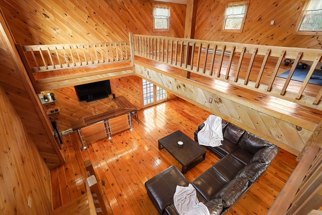 923 Main St, Northbridge, MA 01588