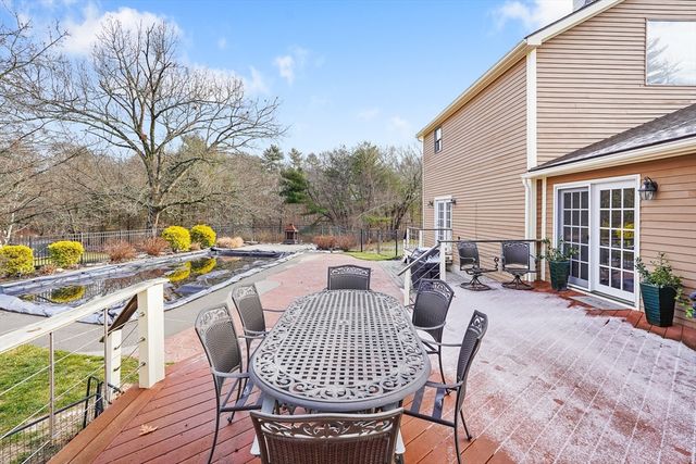 923 Main St, Northbridge, MA 01588