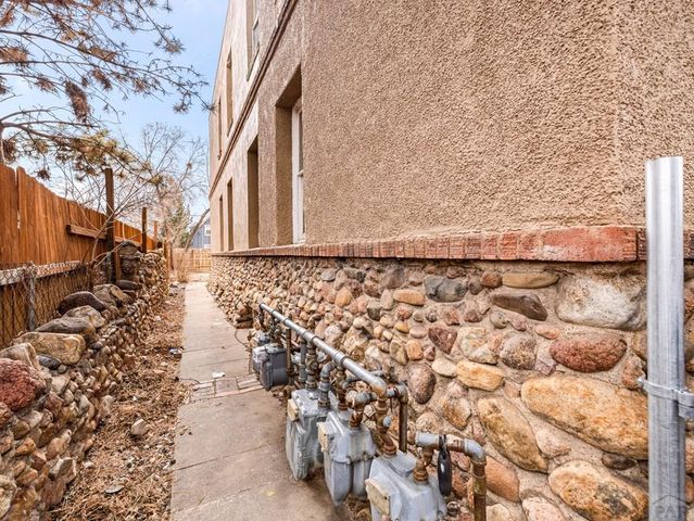 1118 E 6th St, Pueblo, CO 81001