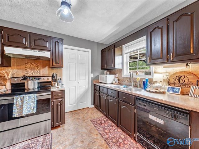 21656 Lovell Lane, Elkmont, AL 35620