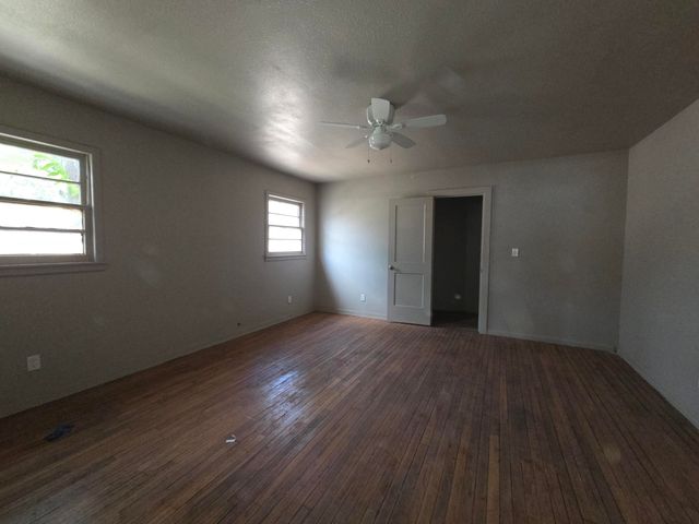 614 39th Street, Lubbock, TX 79404