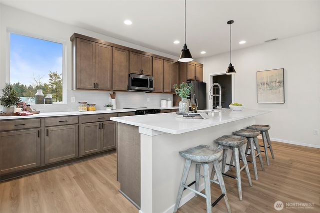 18511 SE 271st Court, Covington, WA 98042