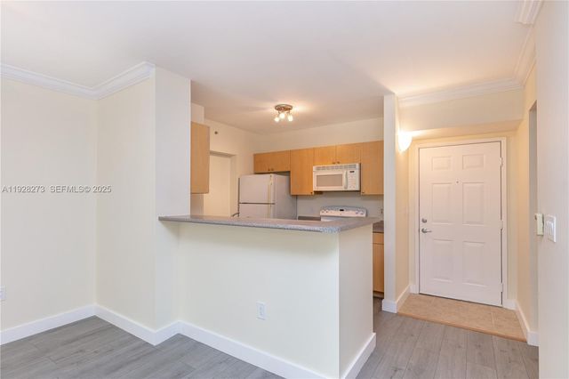 1919 Van Buren St 312A, Hollywood, FL 33020