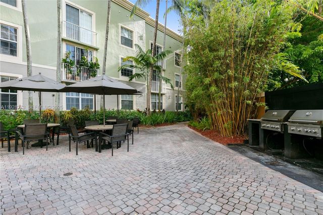 1919 Van Buren St 312A, Hollywood, FL 33020