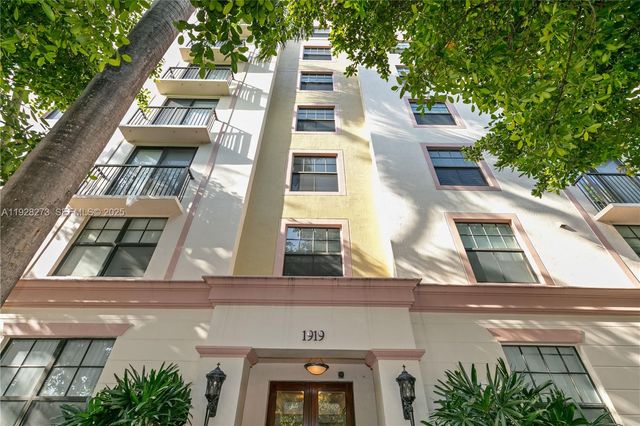 1919 Van Buren St 312A, Hollywood, FL 33020