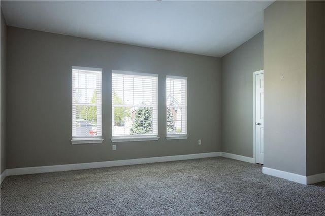 11603 Tomahawk Creek Parkway F, Leawood, KS 66211