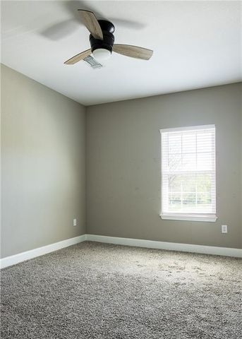 11603 Tomahawk Creek Parkway F, Leawood, KS 66211