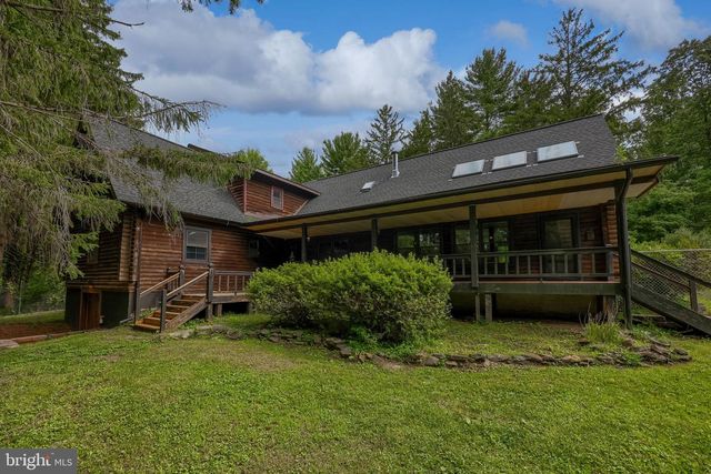 1702 BRIARWOOD LN, Quakertown, PA 18951