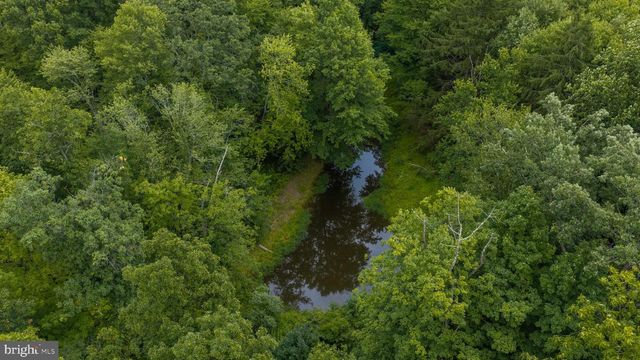 1702 BRIARWOOD LN, Quakertown, PA 18951