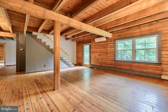 1702 BRIARWOOD LN, Quakertown, PA 18951
