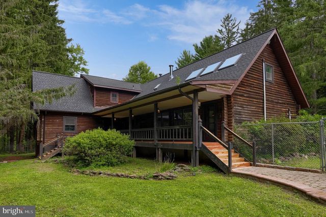 1702 BRIARWOOD LN, Quakertown, PA 18951