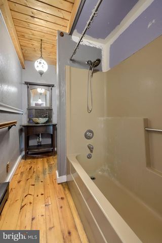 1702 BRIARWOOD LN, Quakertown, PA 18951