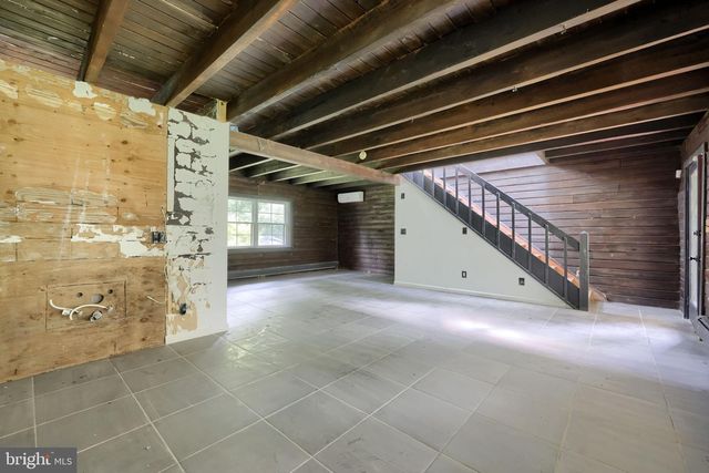 1702 BRIARWOOD LN, Quakertown, PA 18951
