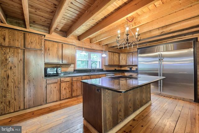 1702 BRIARWOOD LN, Quakertown, PA 18951