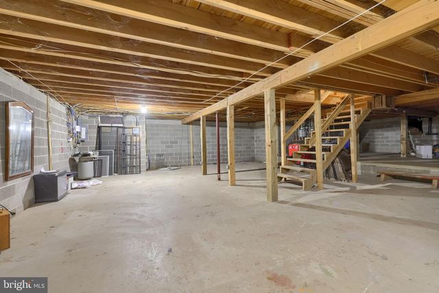 1702 BRIARWOOD LN, Quakertown, PA 18951