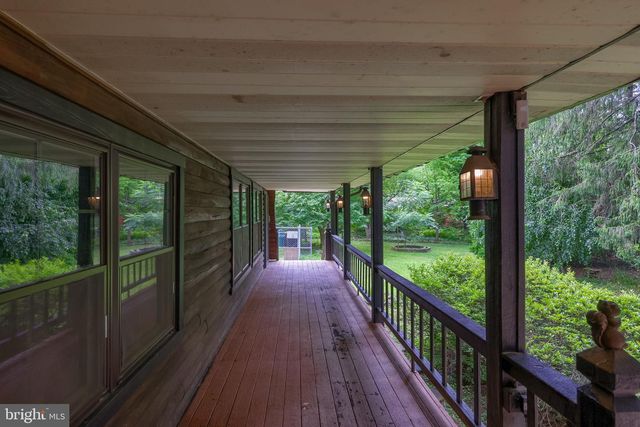 1702 BRIARWOOD LN, Quakertown, PA 18951