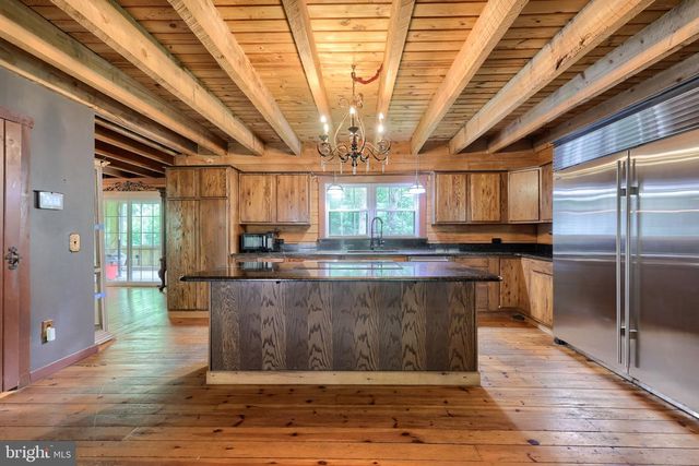 1702 BRIARWOOD LN, Quakertown, PA 18951